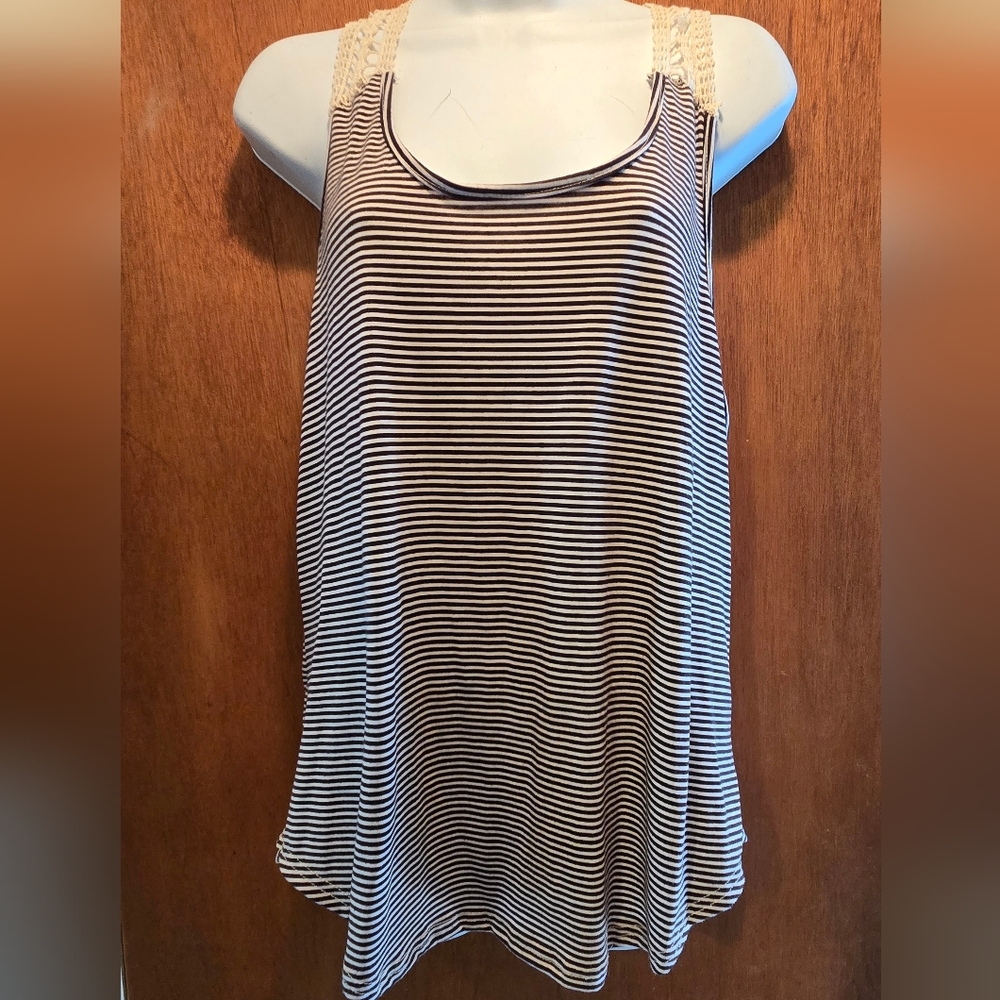 Free People Blue & White Striped Lace Crochet Tank Top SzM - Picture 3 of 6